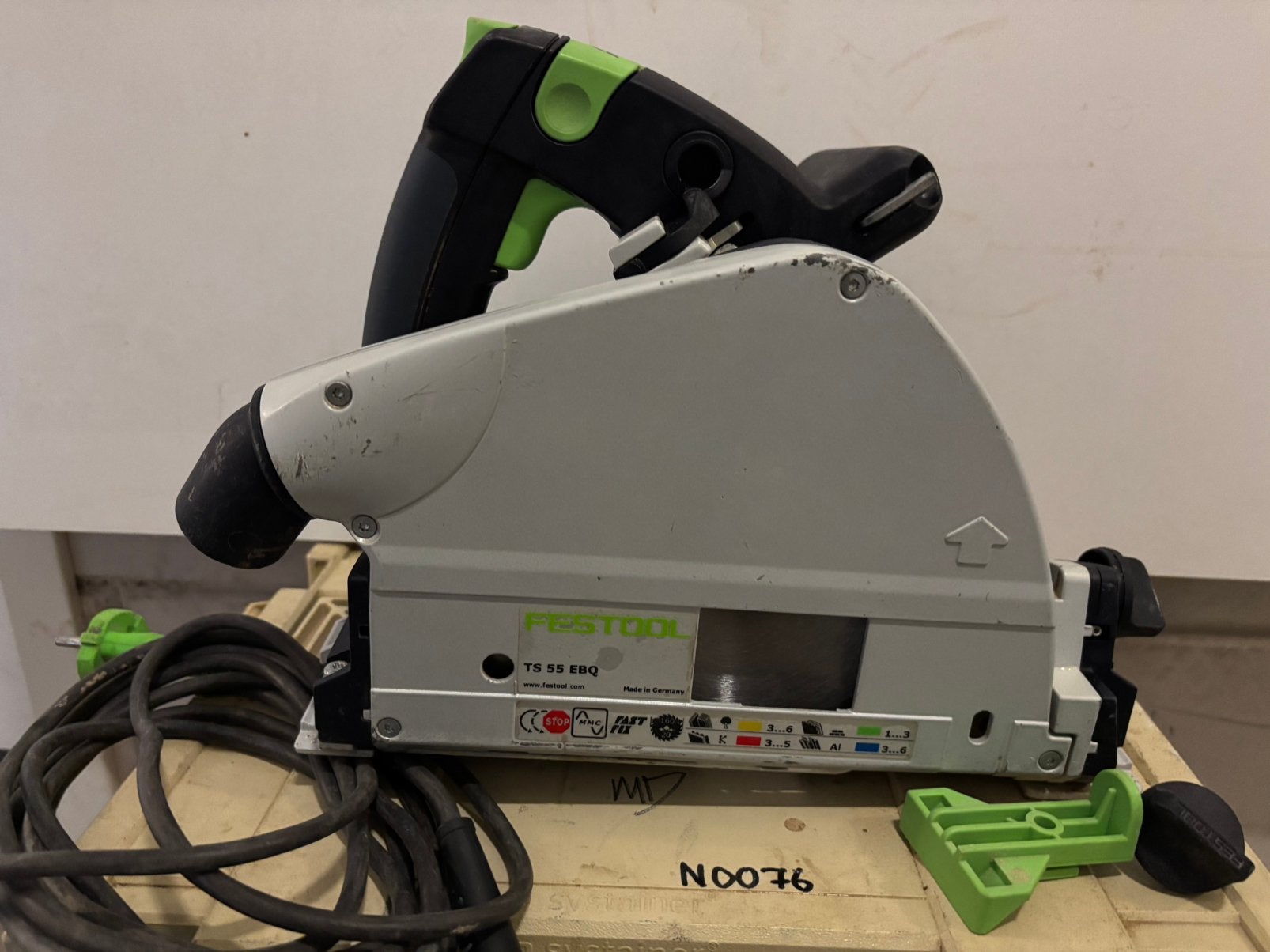 Festool TS55 EBQ, Doe-het-zelf en Verbouw, Invalzaag, Ophalen of Verzenden, Zo goed als nieuw, 30 tot 70 mm