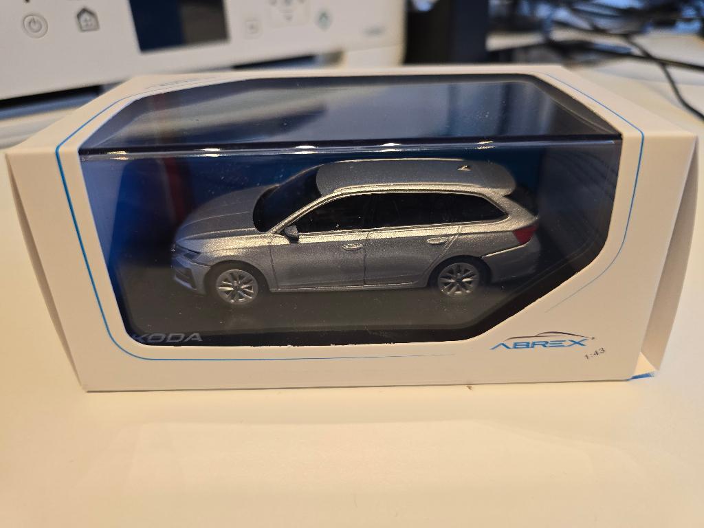 Skoda Octavia 4 Combi 2024, Hobby en Vrije tijd, Modelauto's | 1:43, Ophalen of Verzenden, Nieuw, Auto, Overige merken