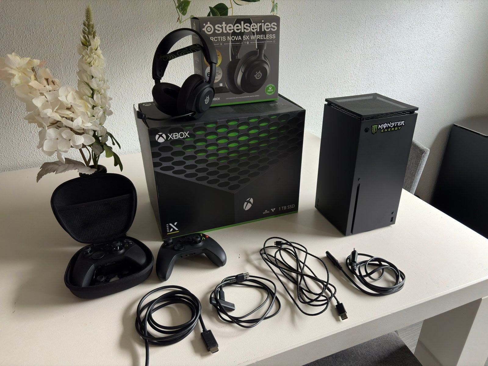 Complete Xbox Series X 1TB set, elite controller en headset, Ophalen, Zo goed als nieuw, Xbox Series X