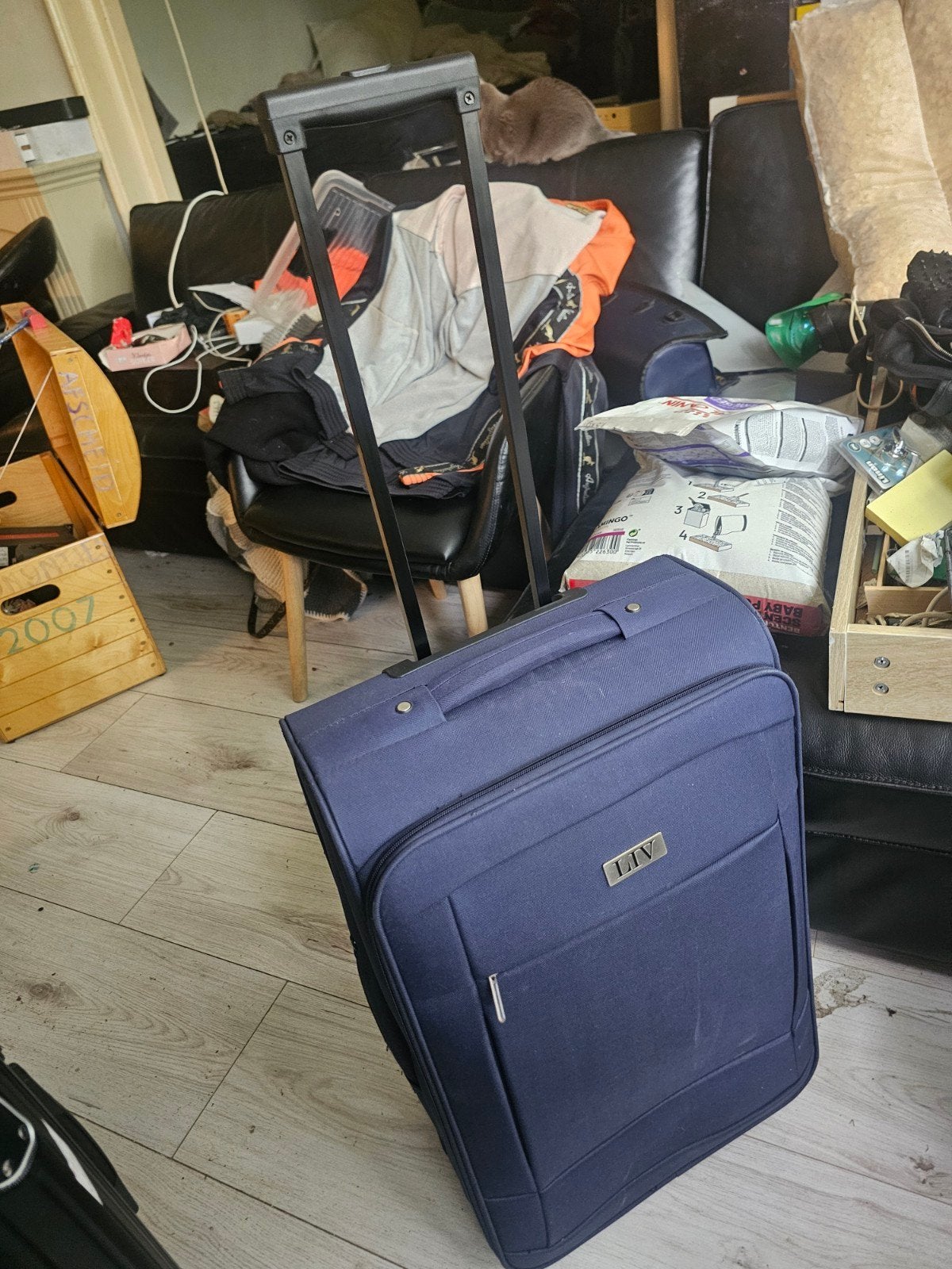 LIV Blauwe Koffer met Wieltjes en Uitschuifbare Handgreep, Uitschuifbare handgreep, 50 tot 60 cm, Ophalen of Verzenden, Zo goed als nieuw
