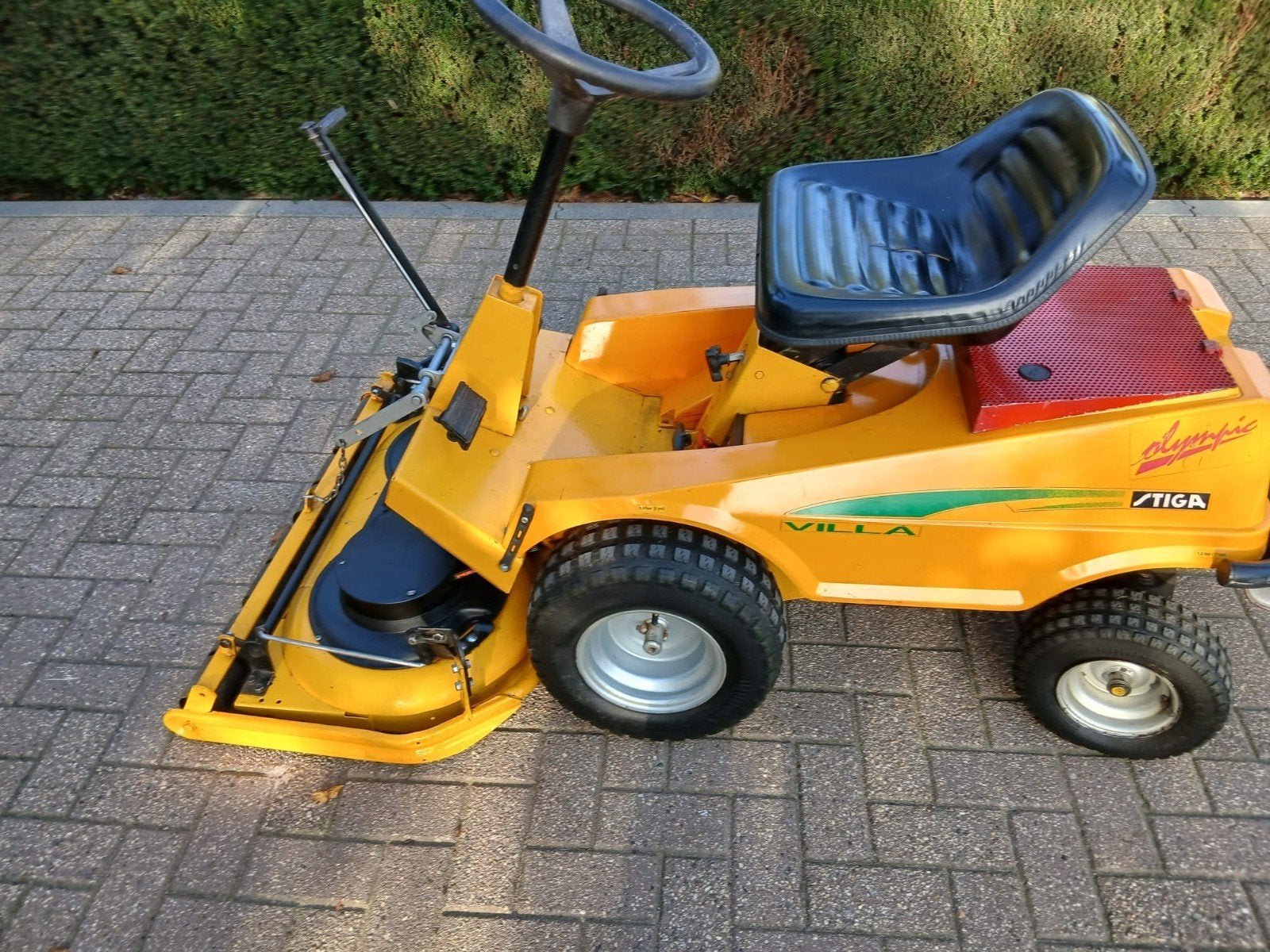 Stiga villa zitmaaier, Tuin en Terras, Ophalen, Gebruikt, Stiga zitmaaier, Minder dan 90 cm