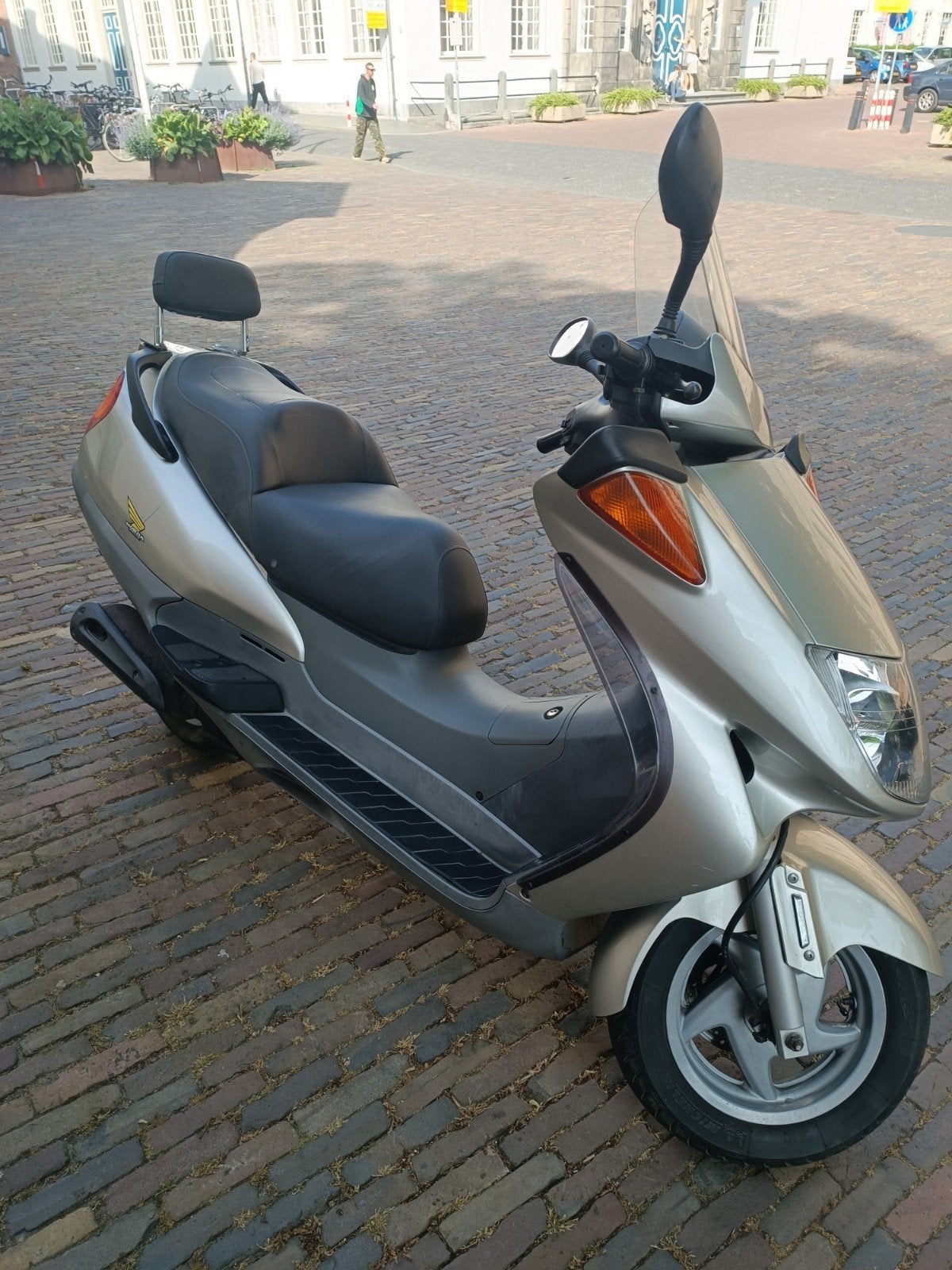 Honda FES 150 - Nieuwe accu, bougie, filters en remblokken, Motoren, Motoren | Honda, Particulier