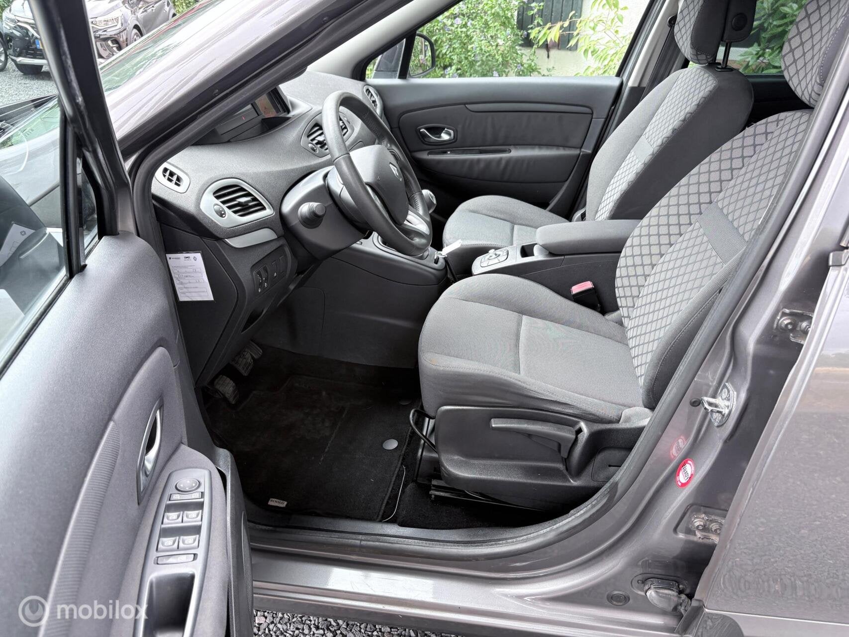 Renault Scenic 1.4 TCe | AIRCO | NAVIGATIE | TREKHAAK |, Voorwielaandrijving, Euro 5, Gebruikt, 1295 kg
