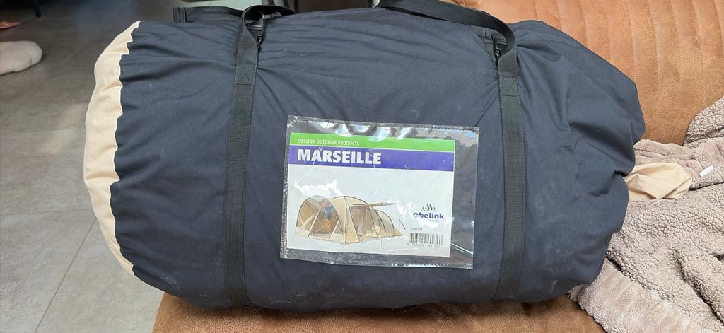 Marseille tent met 2 slaapcabines en leefruimte, Caravans en Kamperen, Tenten, Ophalen of Verzenden, Zo goed als nieuw