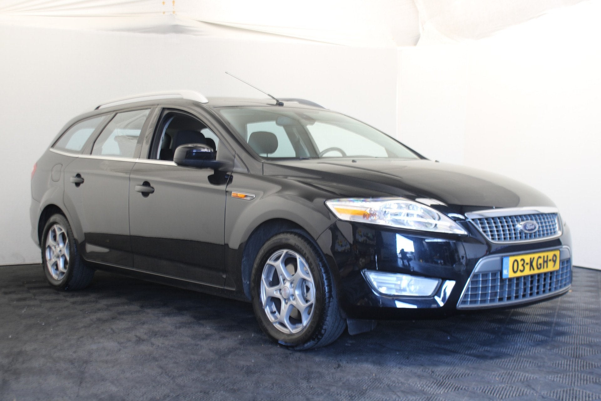 Ford Mondeo Wagon 2.0-16V Limited (bj 2009), Auto's, Ford, Stof, Gebruikt, Zwart, 4 cilinders
