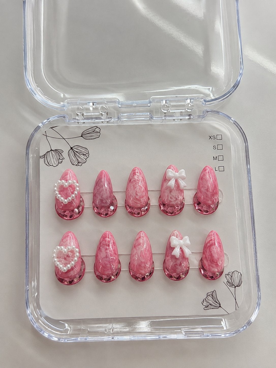 Roze Marmeren Druk op Nagels met Parels en Strikjes, Ophalen of Verzenden, Nieuw, Overige typen