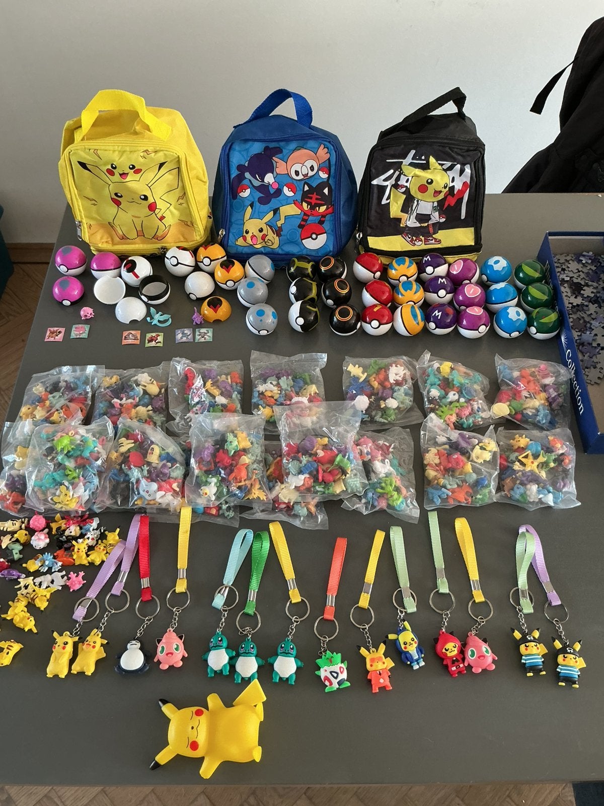 Pokemon spullen poppetjes sleutelhanger rugzak knuffel, Hobby en Vrije tijd, Feestartikelen, Ophalen of Verzenden, Nieuw
