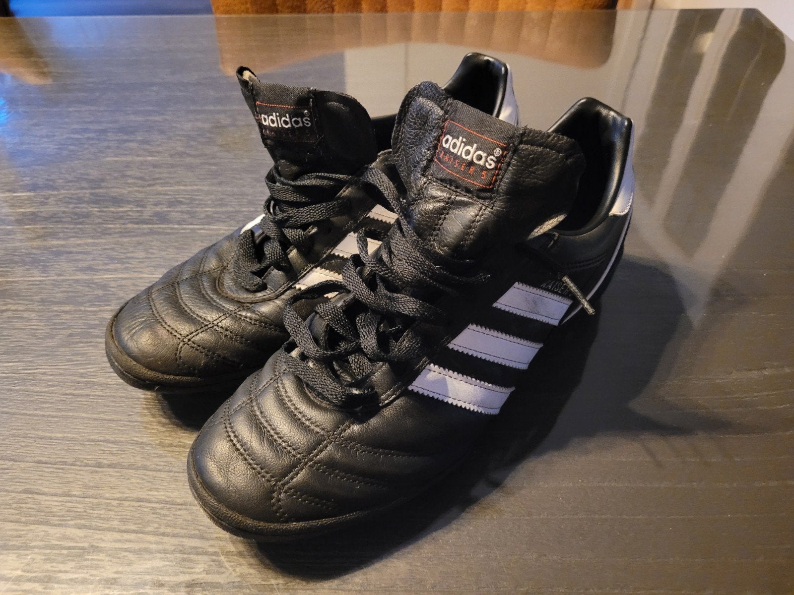 Adidas Kaiser 5 kunstgras voetbalschoenen - Maat 43 1/3, Sport en Fitness, Voetbal, Gebruikt, Schoenen, Maat L, Ophalen of Verzenden