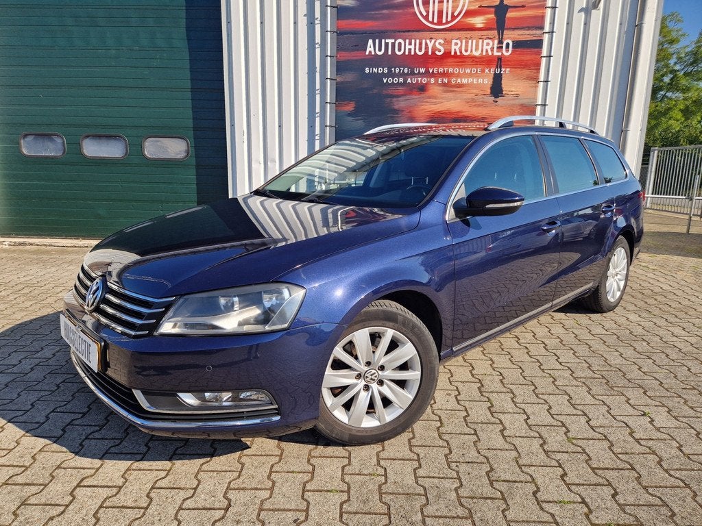 Volkswagen Passat Automaat1.4 BlueMotion APK DEALER CAR 1400, Auto's, Euro 5, Stof, Gebruikt, Zwart