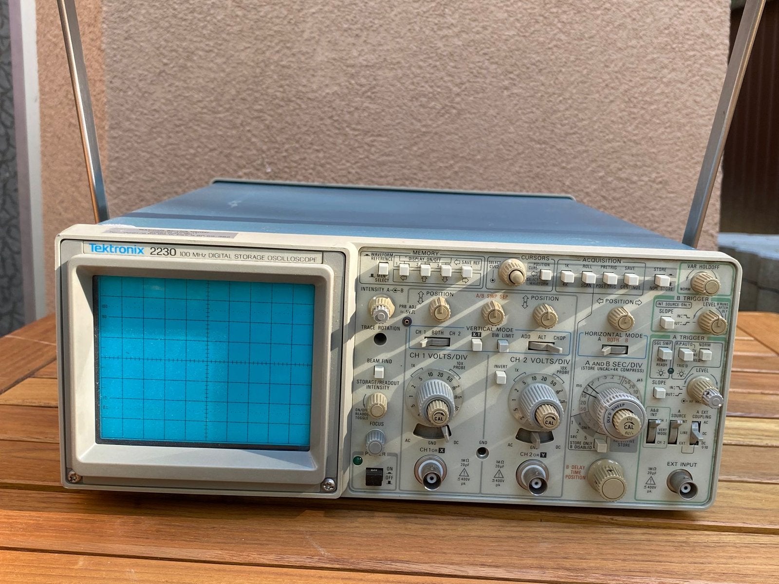 Tektronix 2230 Digitale Opslag Oscilloscope 100 MHz, Doe-het-zelf en Verbouw, Meetapparatuur, Gebruikt, Elektriciteit, Ophalen of Verzenden
