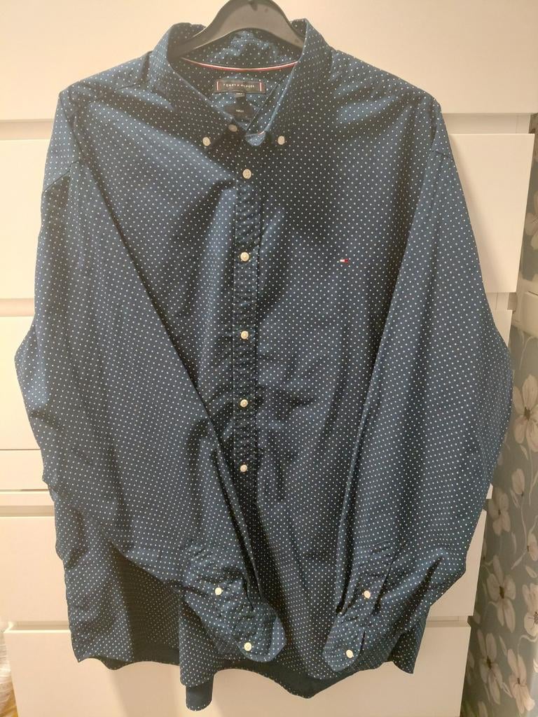 Gloednieuw Tommy Hilfiger Overhemd - Blauw met Witte Stipjes, Kleding | Heren, Ophalen of Verzenden, Nieuw, Blauw, Tommy Hilfiger