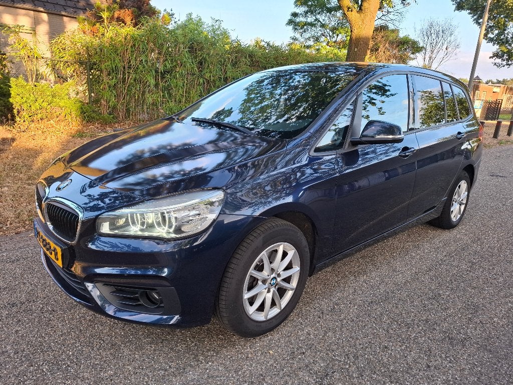 BMW 2-Serie Gran Tourer 214d 95pk 7p. 2017, Voorwielaandrijving, Stof, Zwart, 95 pk