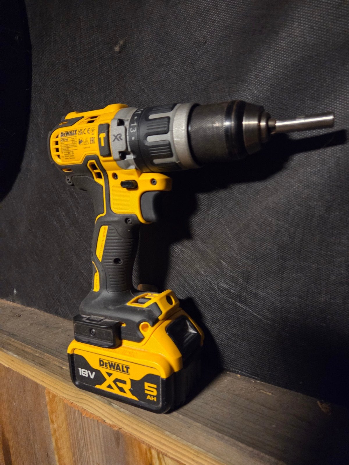DeWalt XR 18V Accuboormachine 5Ah - Zo goed als nieuw, Doe-het-zelf en Verbouw, 600 watt of meer, Ophalen of Verzenden, Variabele snelheid