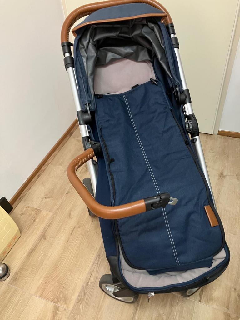 Mutsy Nexo Buggy met voetenzak - kinderwagen zgan, Kinderen en Baby's, Buggy's, Ophalen, Zo goed als nieuw, Overige merken, Verstelbare rugleuning