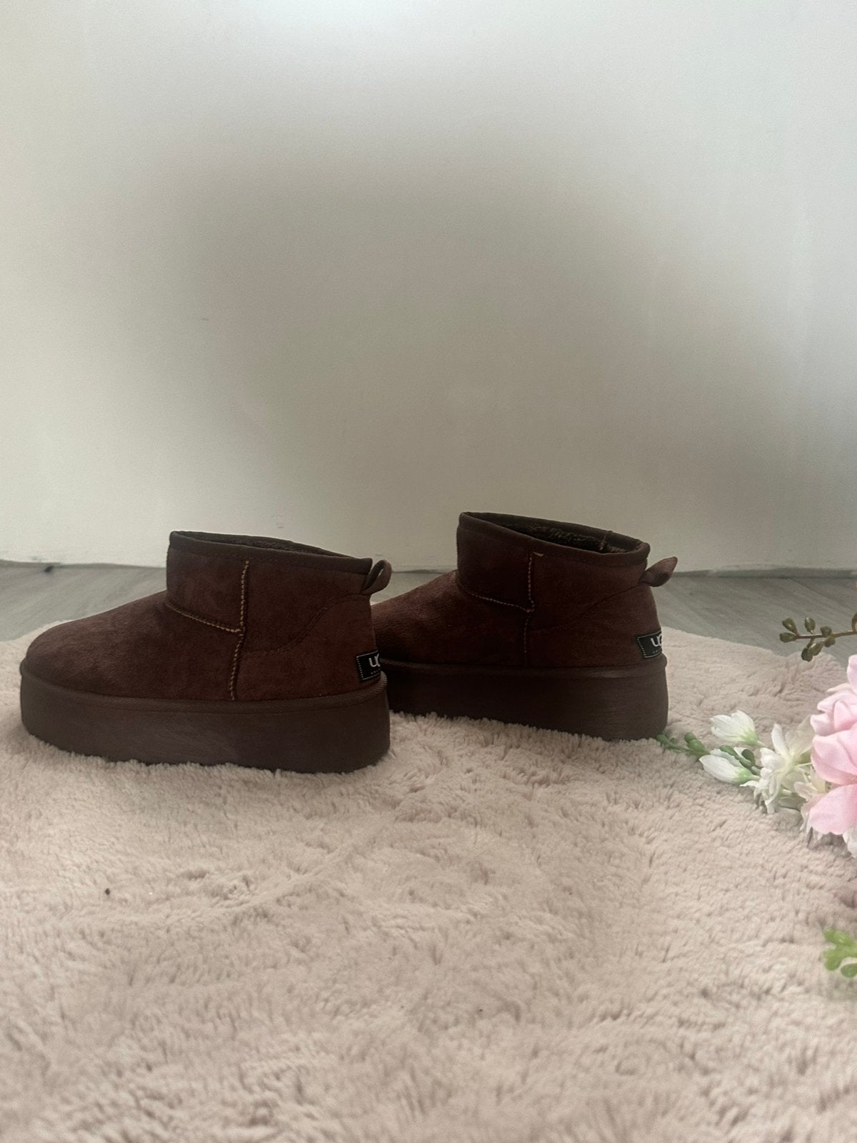 UGG, Kleding | Dames, Bruin, Snowboots, Ophalen of Verzenden, Gedragen