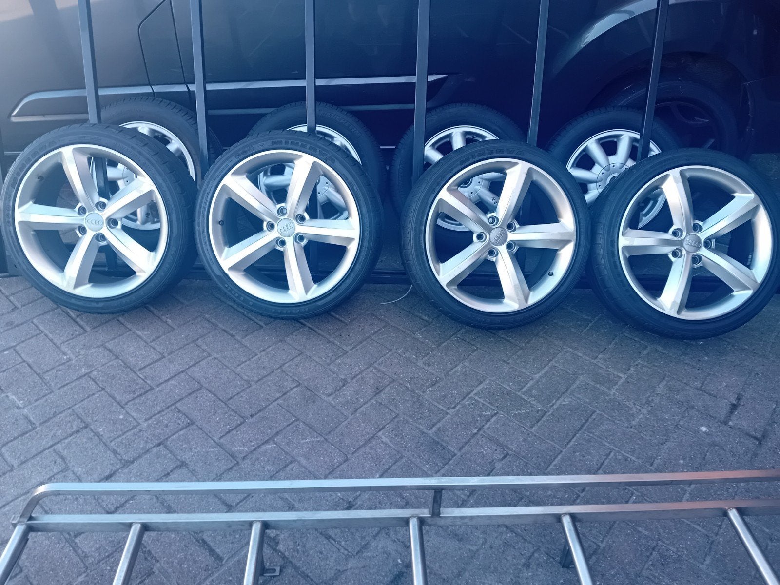 Audi 18 inch velgen met goede banden, Ophalen, 18 inch, Gebruikt, Banden en Velgen