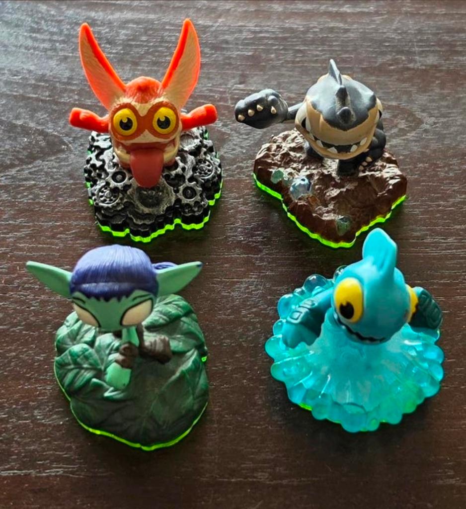 Skylanders spyro mini's (groene onderkant), Avontuur en Actie, 2 spelers, Ophalen of Verzenden, Zo goed als nieuw