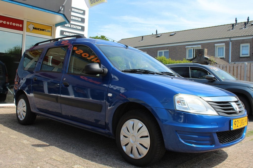 Dacia Logan MCV 1.6 Ambiance 7p., Auto's, Dacia, Stof, Gebruikt, 4 cilinders, 7 stoelen