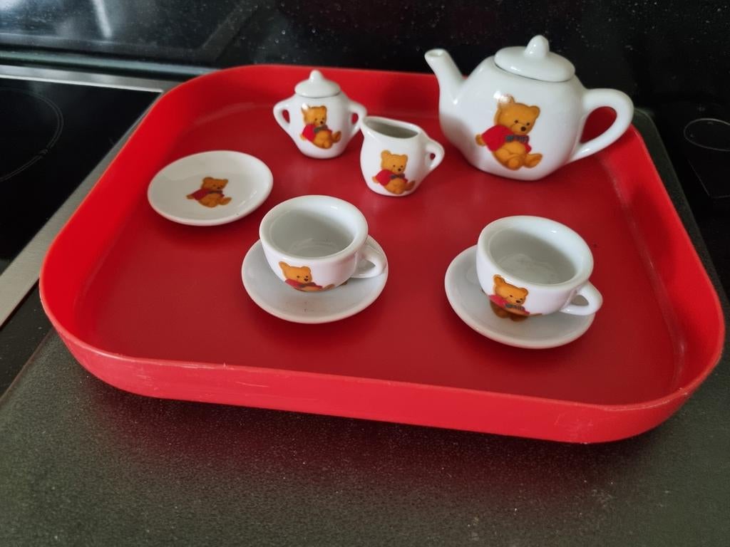 Poppenserviesje met beermotief op dienblaadje, Ophalen of Verzenden