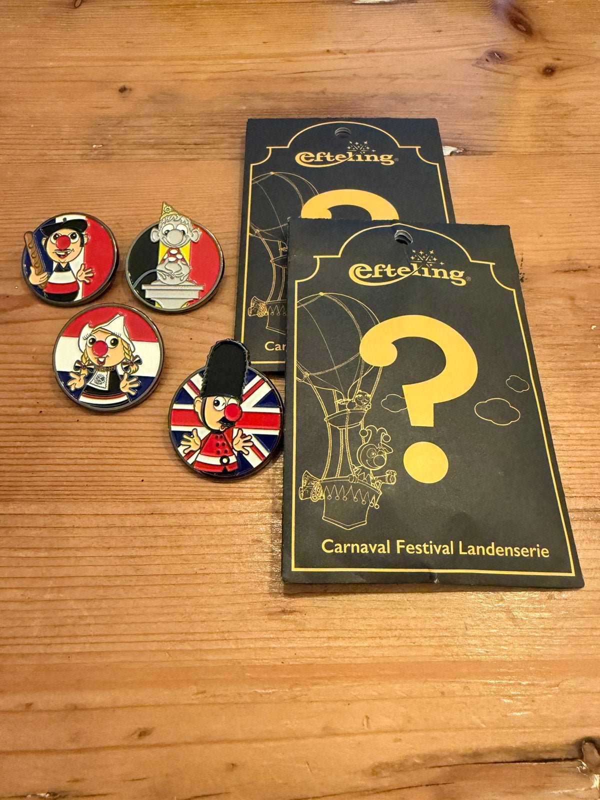 Carnaval Festival - Efteling Pin, Verzamelen, Ophalen, Zo goed als nieuw, Button of Speldje