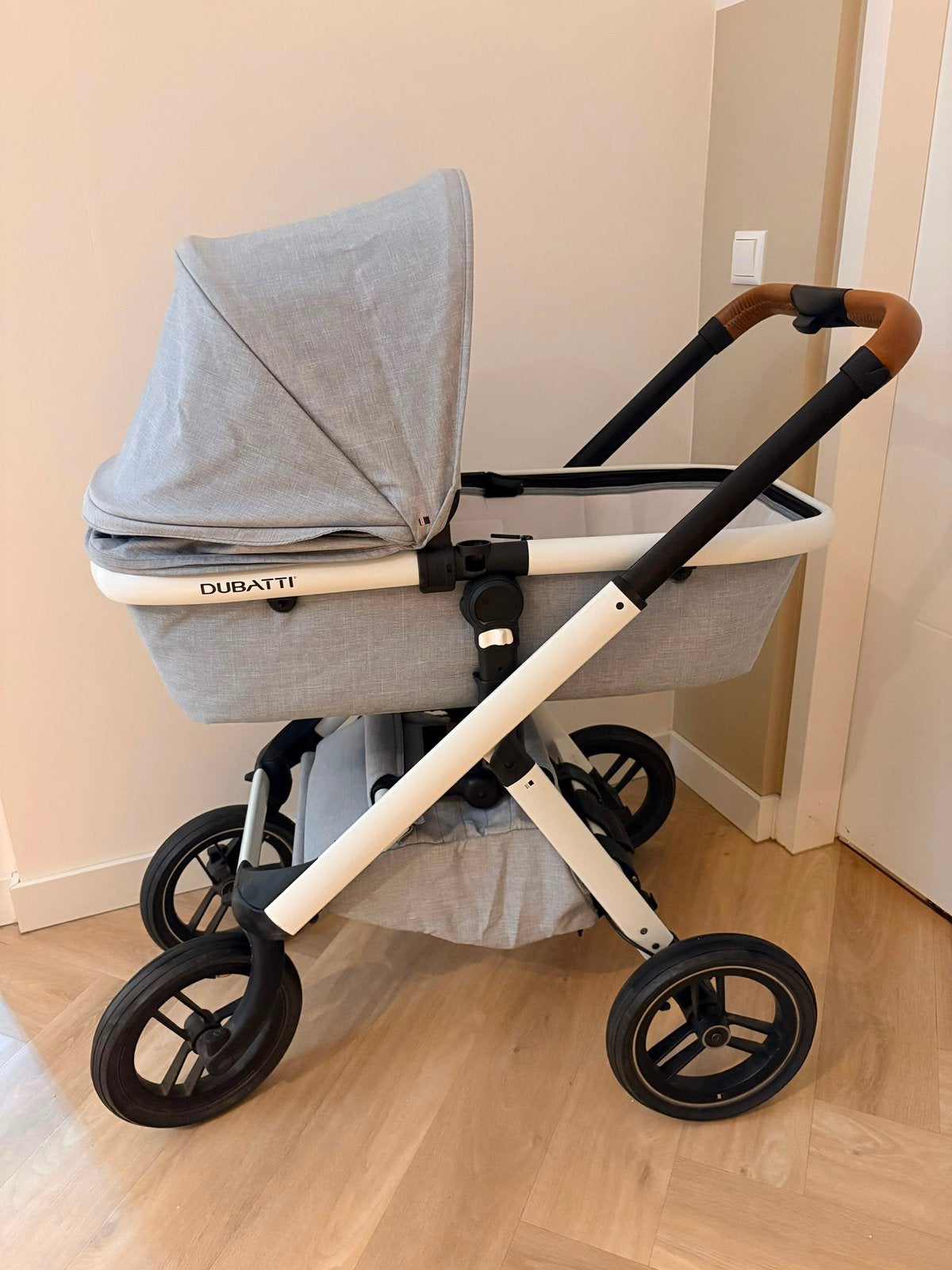 Dubatti kinderwagen 3-in-1 met luchtbanden + accessoires, Kinderen en Baby's, Kinderwagens en Combinaties, Ophalen, Zo goed als nieuw