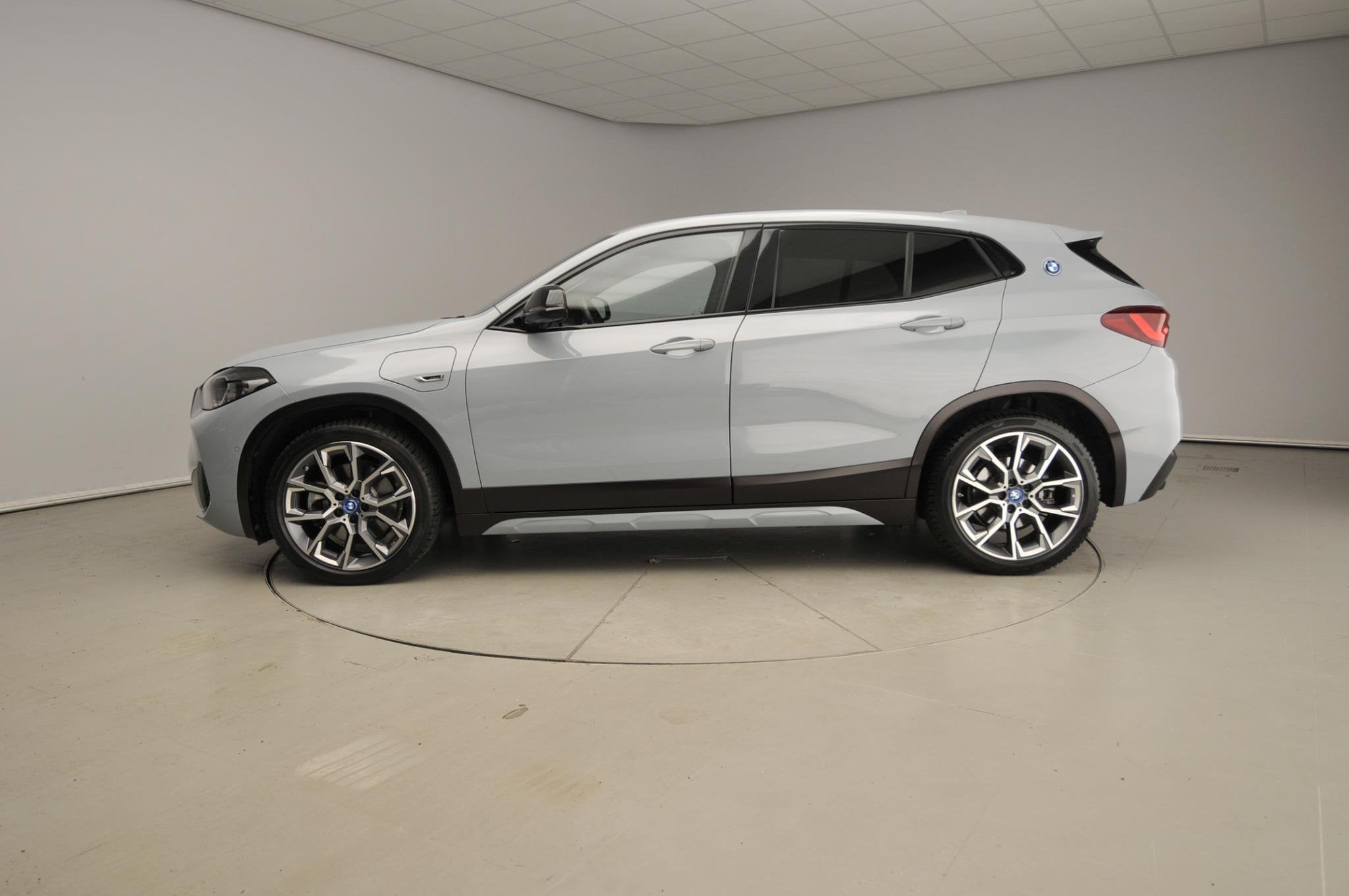BMW X2 xDrive25e | M-Sportpakket | LED | Leder | Navigatie |, Auto diversen, Automaat, Einsteinlaan 5
2289 CC  Rijswijk, NL, BMW Nederland B.V.