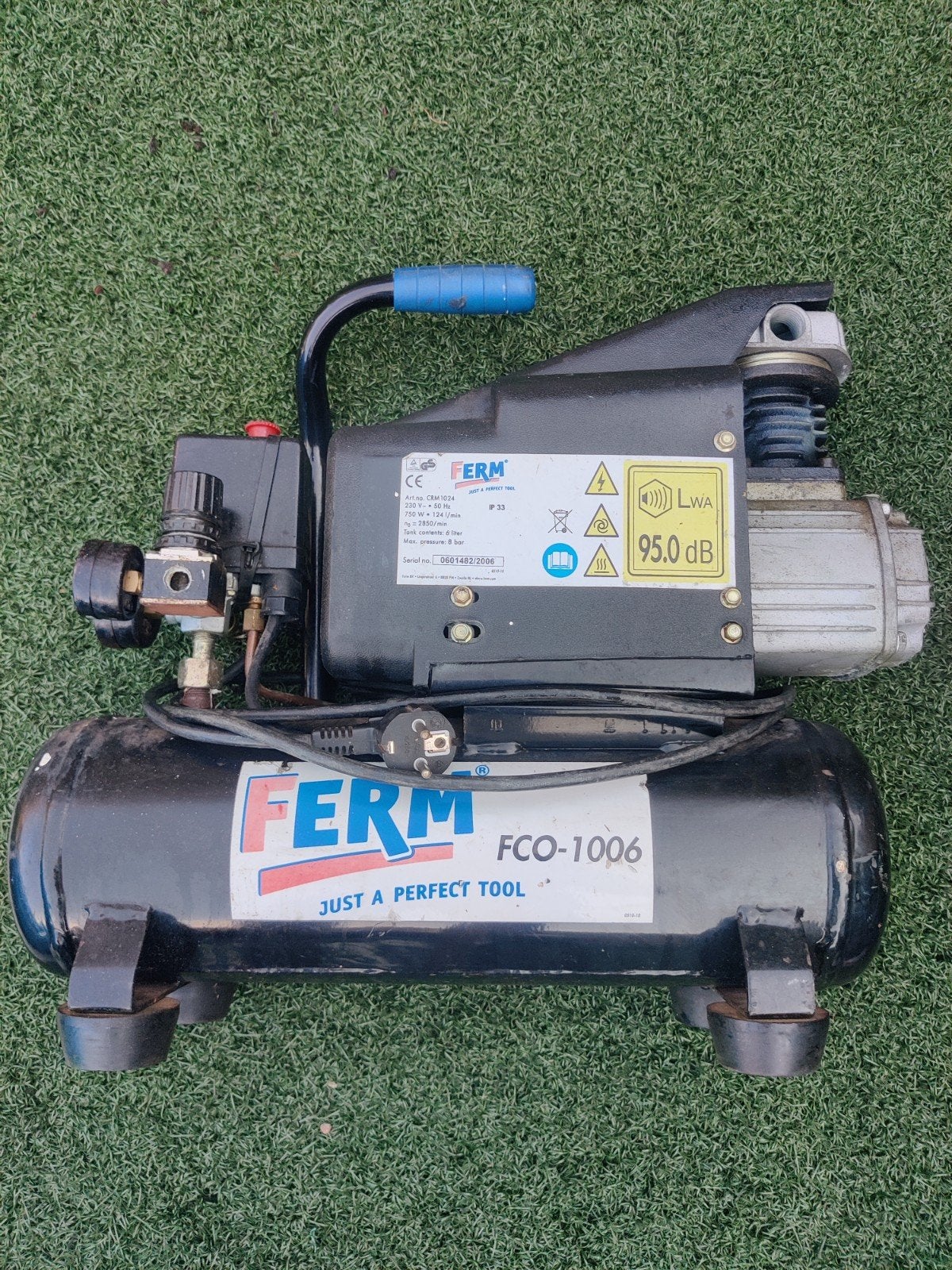 Ferm FCO-1006 Compressor - Compact exclusief accessoires, Doe-het-zelf en Verbouw, Compressors, Minder dan 25 liter, Ophalen, Gebruikt