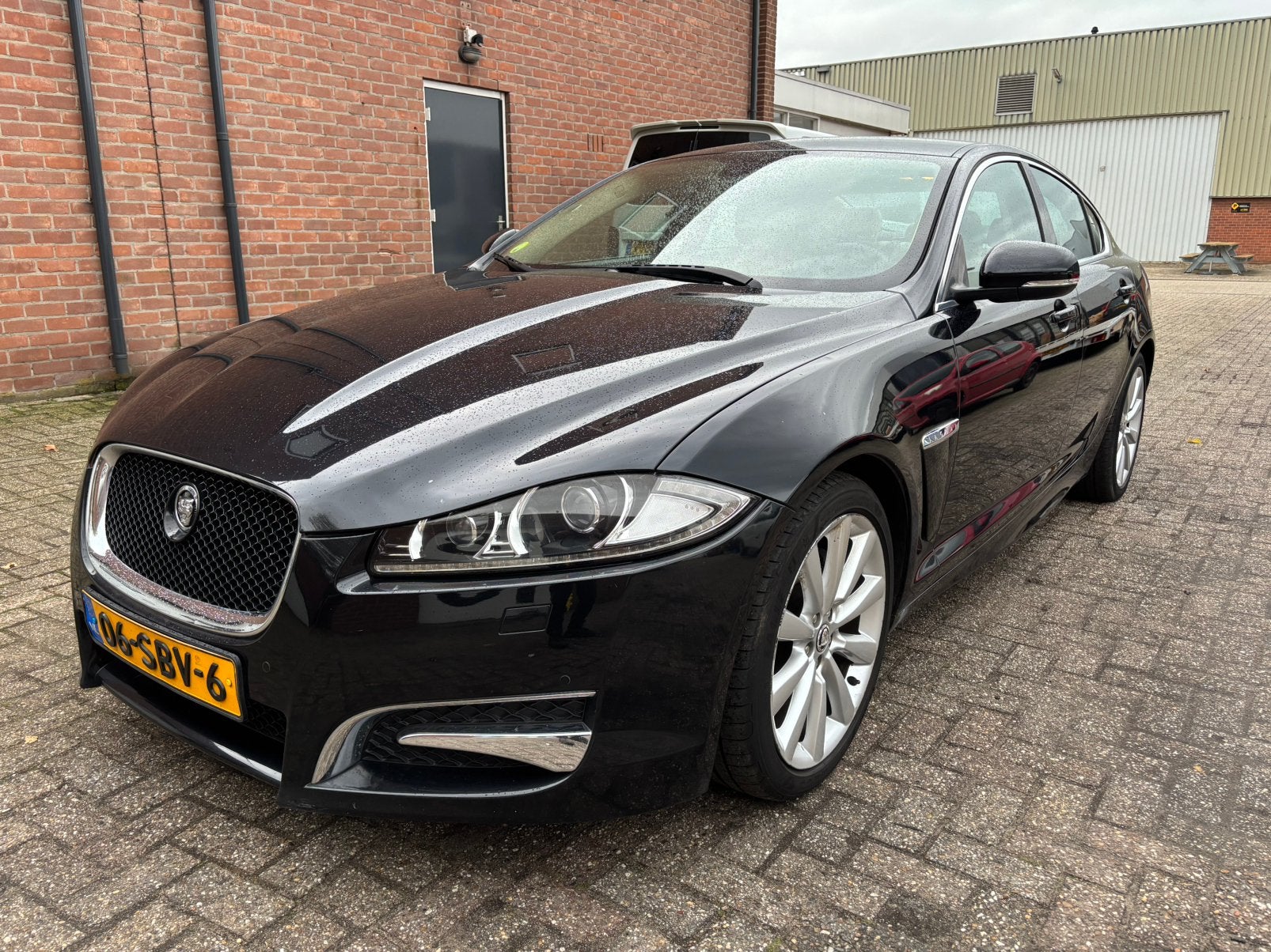 Jaguar XF 3.0 V6 D/2e eigenaar/ 184dkm/Hagelschade, Zwart, Diesel, Hatchback, Ophalen