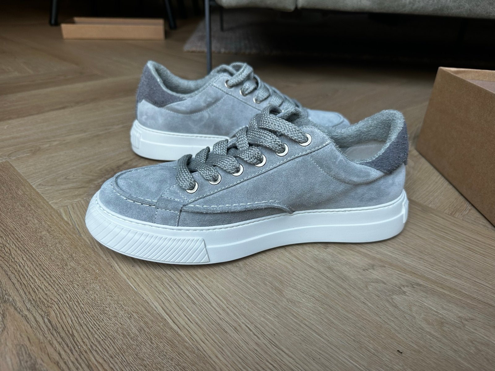 Nubikk suède sneakers - Maat 42 - Nieuw - Grijs, Ophalen of Verzenden, Nieuw, Overige kleuren, Sneakers of Gympen
