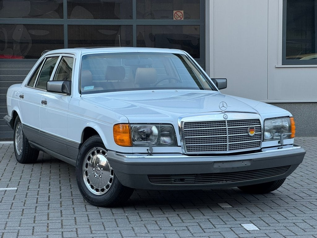 Mercedes Benz 420SEL Ecc Airco Leder Wegenbelasting vrij !, Auto's, Oldtimers, Bedrijf, ABS, Airbags, Airconditioning, Centrale vergrendeling