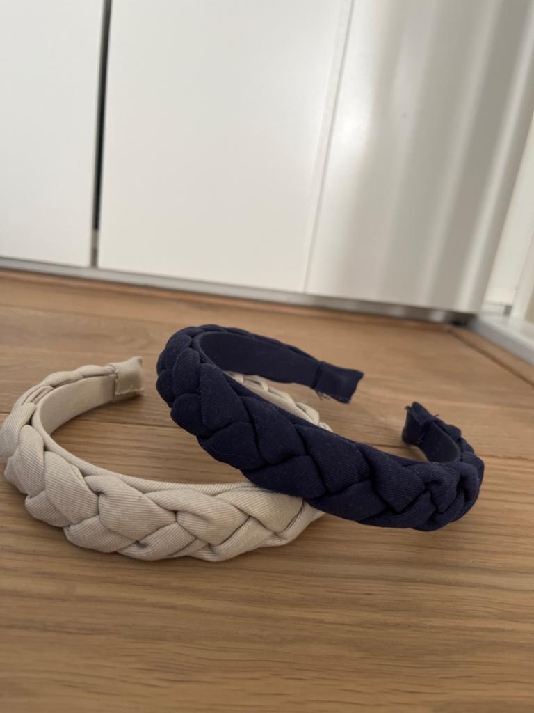 Gevlochten haarbanden: beige en donkerblauw, Ophalen of Verzenden, Gedragen
