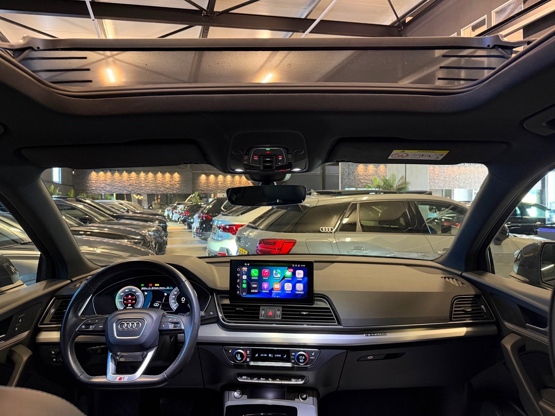 Audi Q5 Sportback 50 TFSI e 3X S-LINE|360|ACC|KEYLESS|BOMVOL, Automaat, Stof, Gebruikt, Euro 6