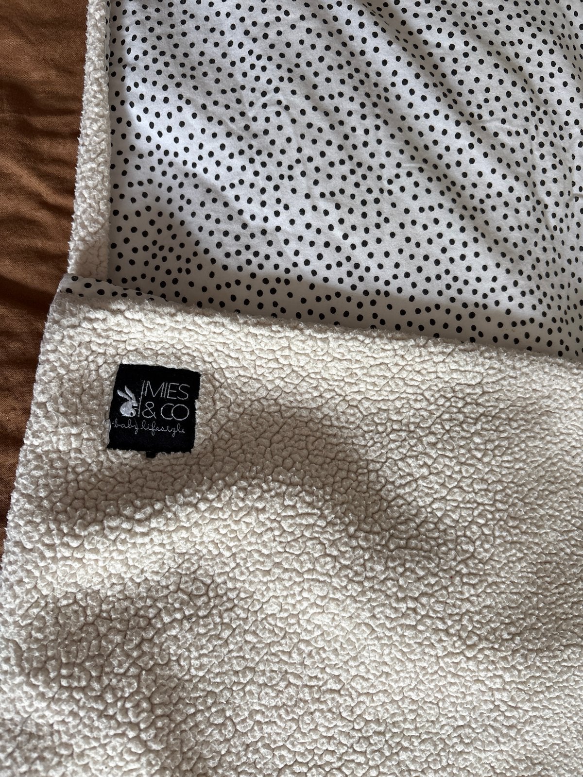 Mies & co ledikant deken - Zwart/Wit stippen en beige teddy, Dubbelzijdig, Zo goed als nieuw, Wit, Deken