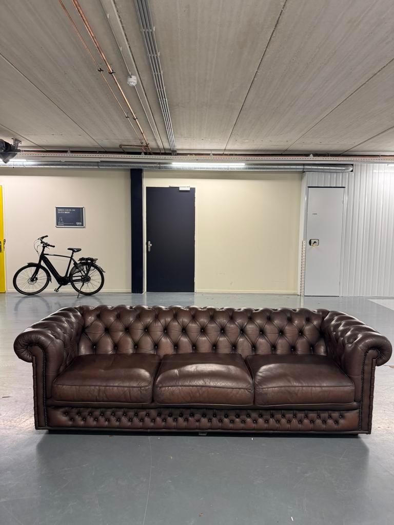 Originele Mister Chesterfield 3-zits |#B15, Huis en Inrichting, Banken | Bankstellen, Gebruikt, Chesterfield, 75 tot 100 cm, Ophalen of Verzenden