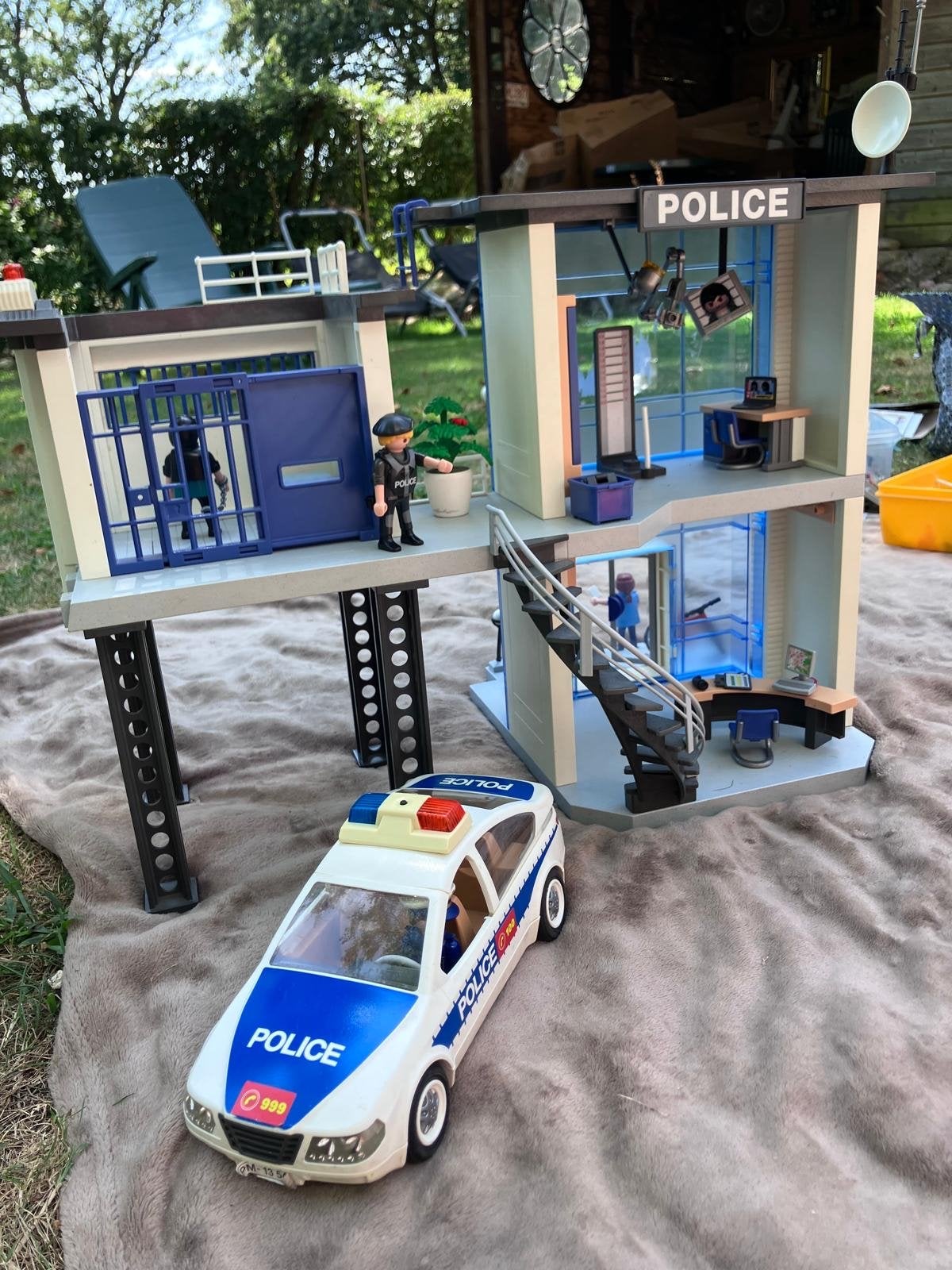 Playmobil Politiebureau met extra politieauto, Ophalen, Gebruikt, Gebouw, Complete set