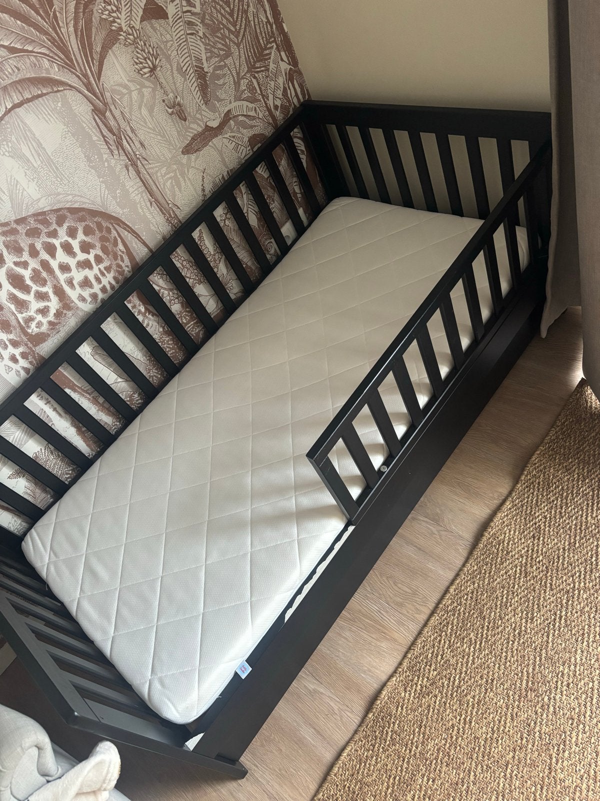 Petite Amélie peuterbed met lade en matras en toebehoren, Ophalen, Zo goed als nieuw, Ledikant
