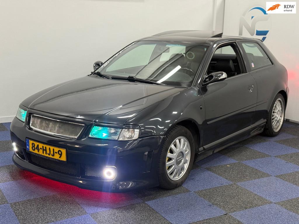 Audi A3 1.8 5V Turbo Attraction / AUTOMAAT / LIEFHEBBERS AUT, Metallic lak, Gebruikt, 4 cilinders, 150 pk