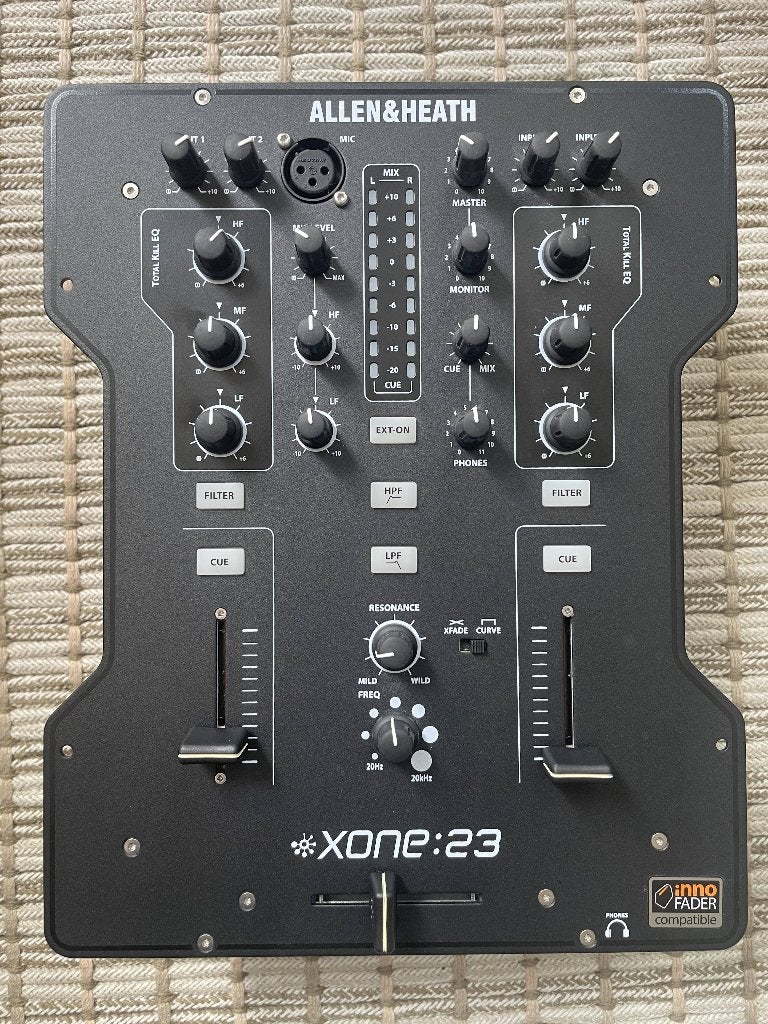 Allen & Heath Xone 23 Mengpaneel / Mixer, Muziek en Instrumenten, Ophalen of Verzenden, Zo goed als nieuw, Minder dan 5 kanalen