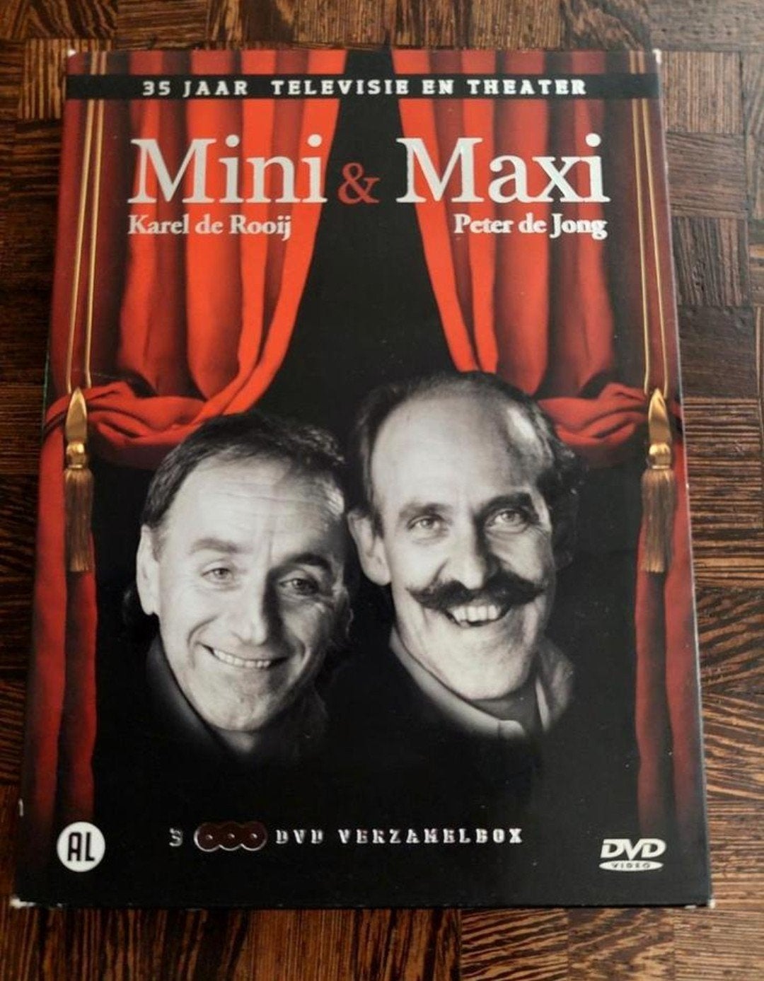 Mini & Maxi - 35 Jaar Televisie en Theater DVD Boxset, Alle leeftijden, Verzenden, Zo goed als nieuw, Komedie