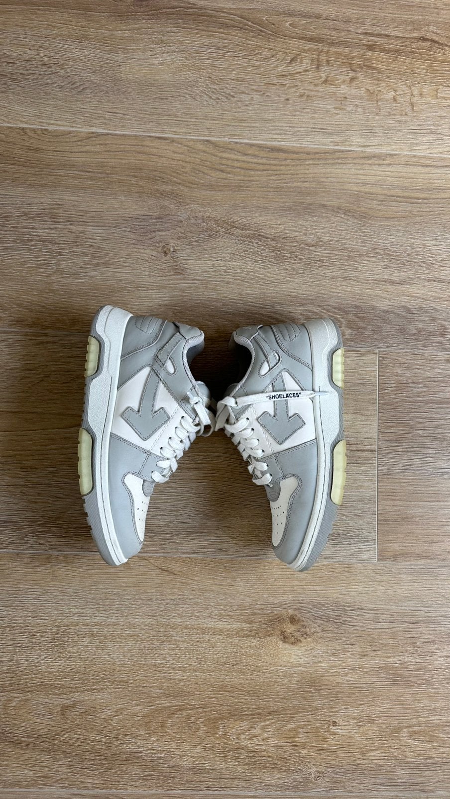 Off-White shoenen grijs, Overige kleuren, Verzenden, Sneakers of Gympen, Zo goed als nieuw