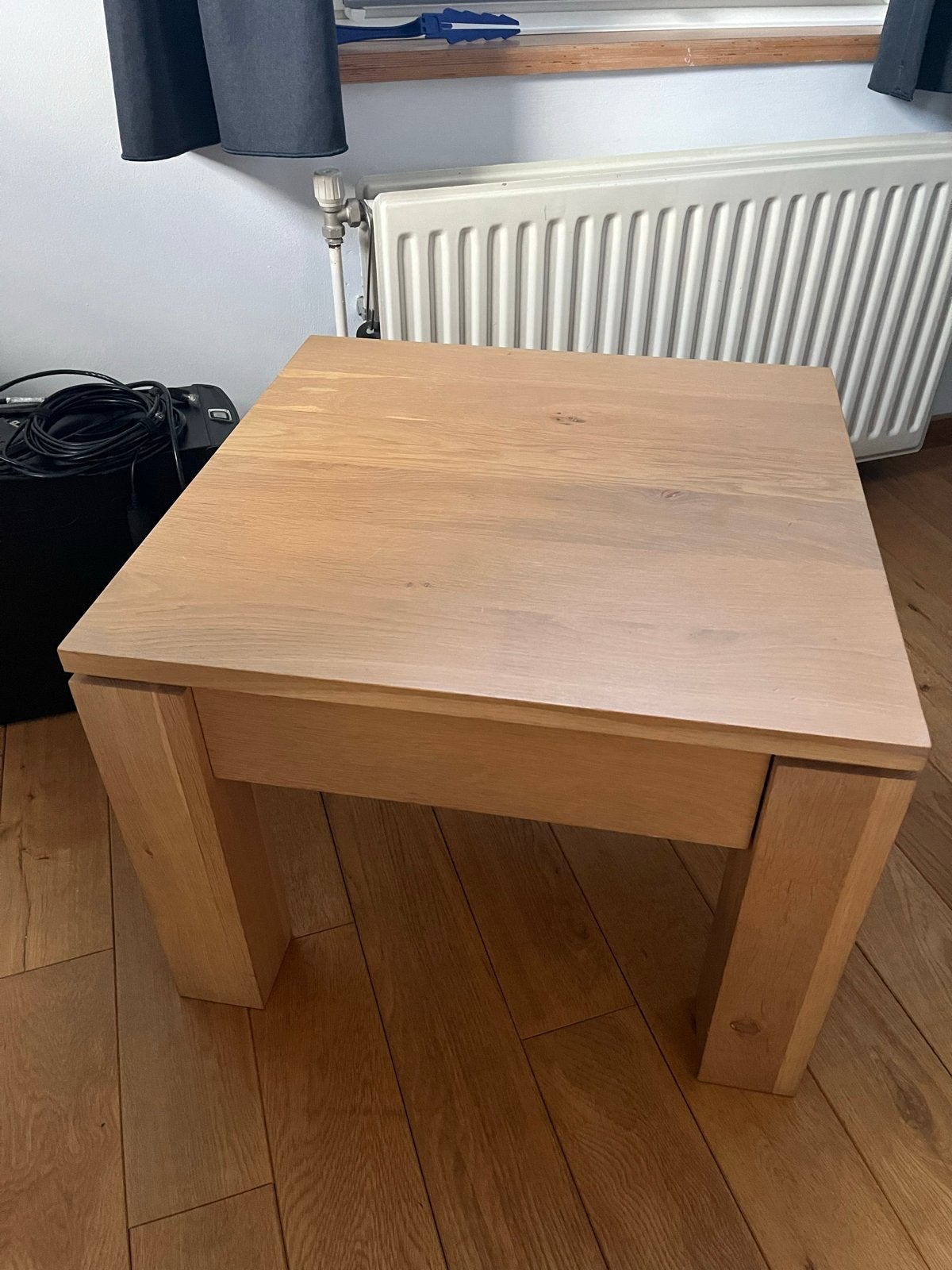 Houten bijzettafel met lade - Zo goed als nieuw, Ophalen, 50 – 75, 50 tot 100 cm, Zo goed als nieuw