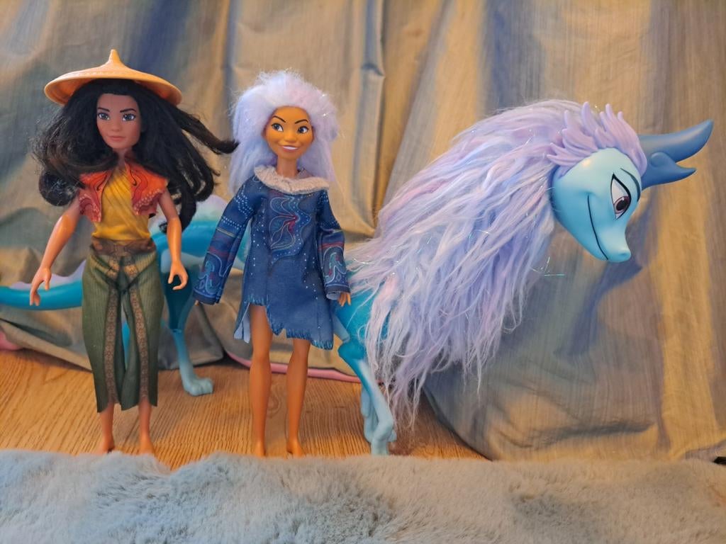 Barbie Raya en Sisu Draak Pop, Ophalen of Verzenden, Zo goed als nieuw, Barbie