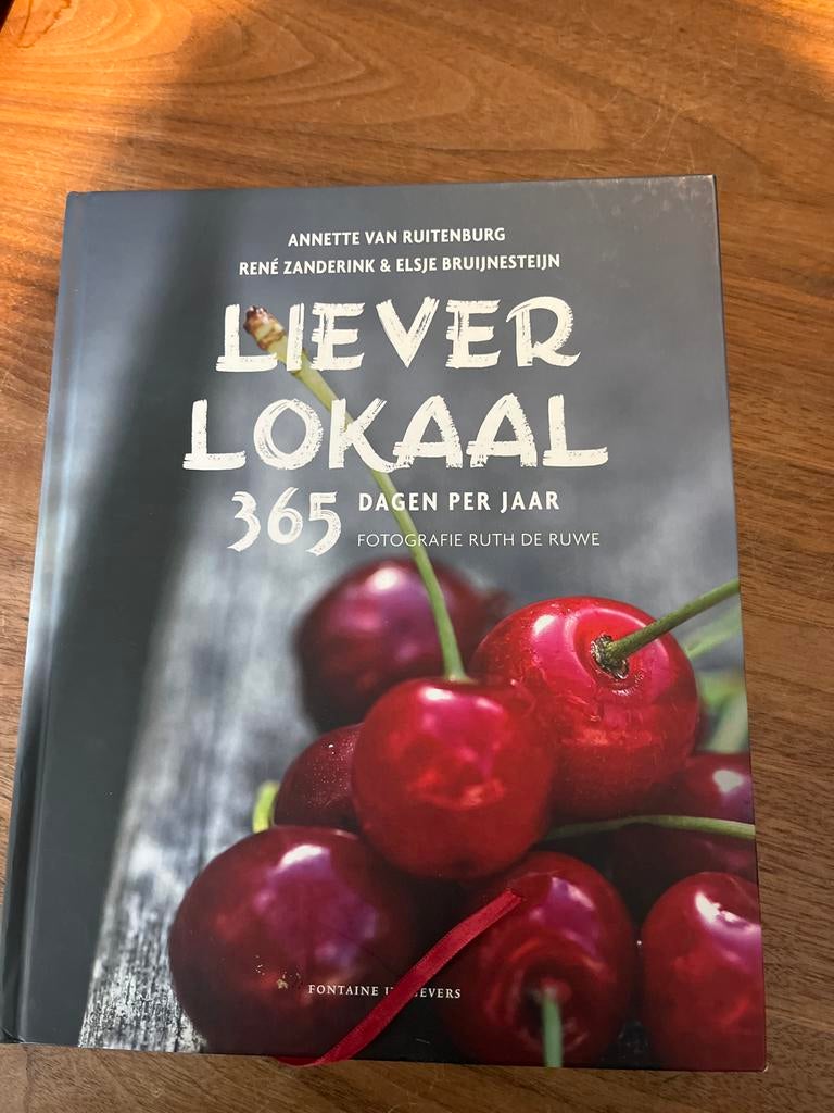 Liever Lokaal - Kookboek met lokale recepten, Voorgerechten en Soepen, Ophalen of Verzenden, Zo goed als nieuw, Gezond koken