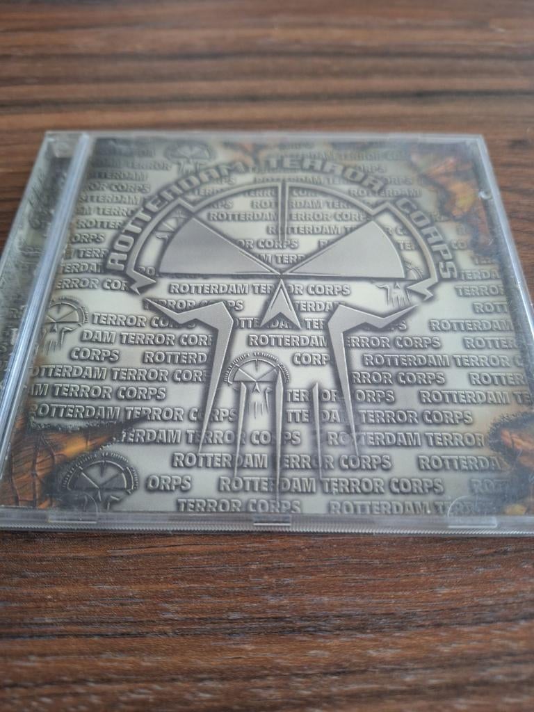 Rotterdam Terror Corps - Sick & Twisted CD, Cd's en Dvd's, Ophalen of Verzenden