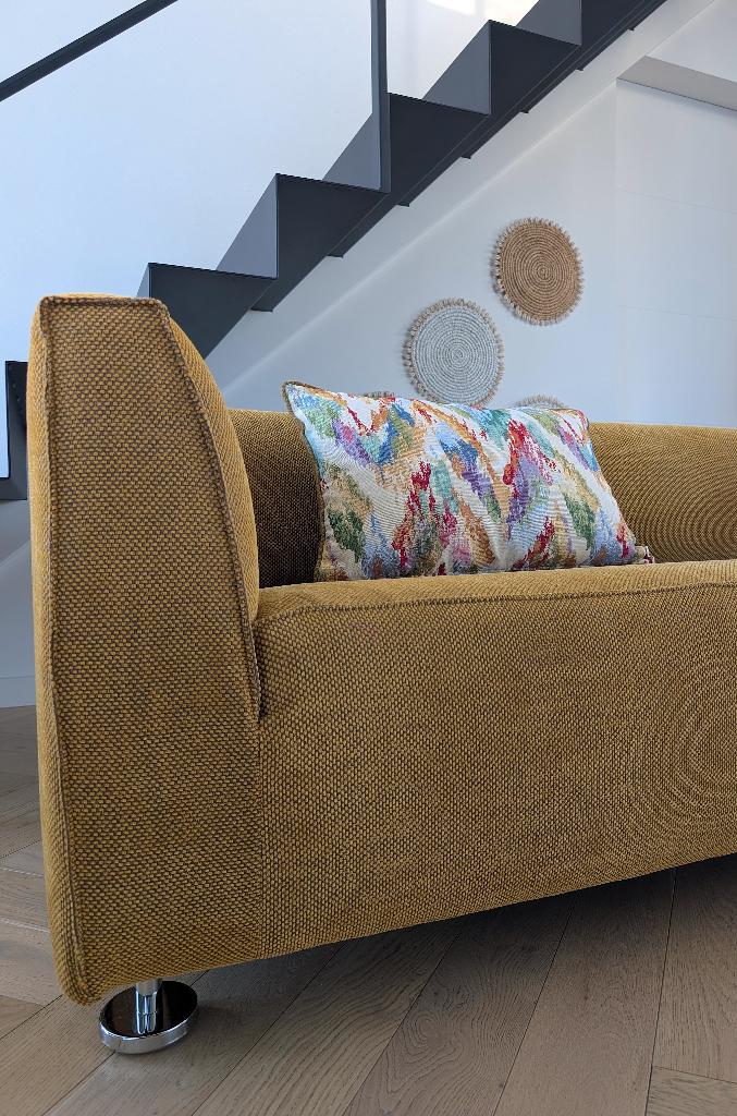 Gelderland 4800 2,5-zits okergeel, Huis en Inrichting, Banken | Bankstellen, Diba Design, 150 tot 200 cm, Driepersoons, 75 tot 100 cm