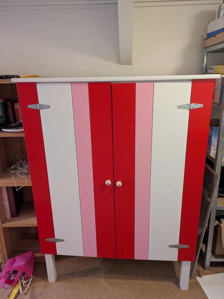 Kids Factory Houten Kast - Leuk en Praktisch!, Ophalen, Met deur(en), Gebruikt, 100 tot 150 cm