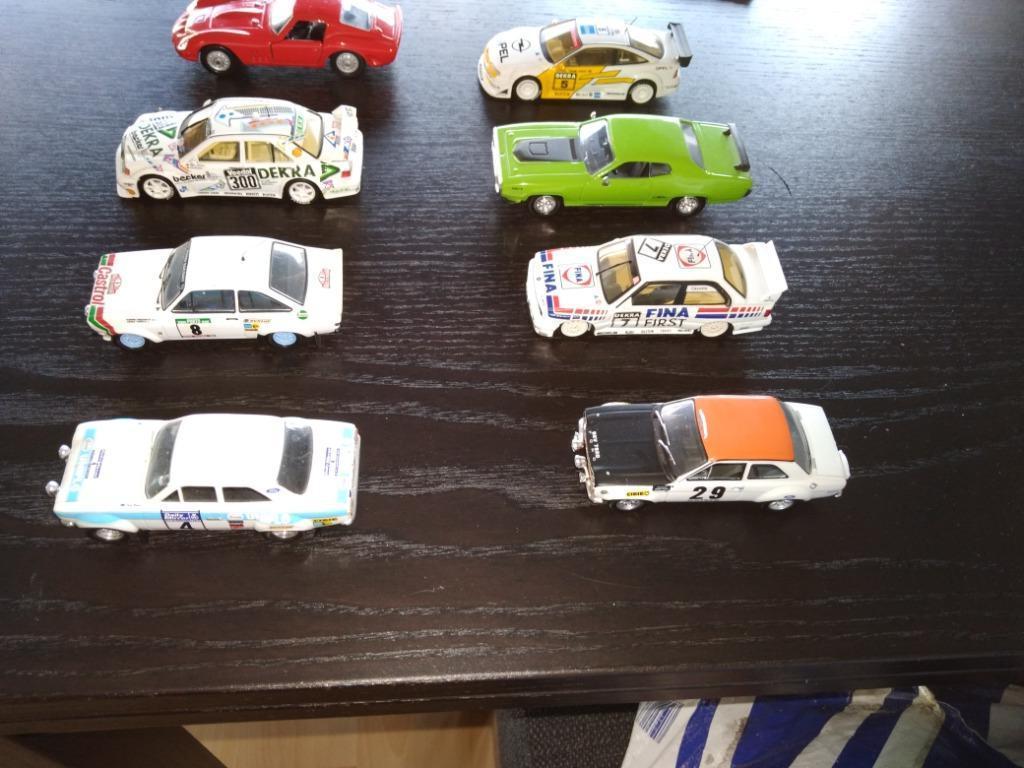 div 1-24,1-43,1-32, hotwheels  miniaturen aangeboden ., Ophalen of Verzenden, Nieuw, Auto, Overige merken