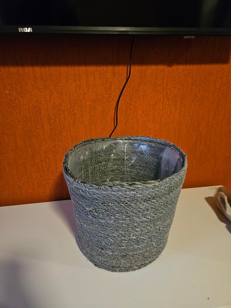 Mooie mand., Huis en Inrichting, Woonaccessoires | Schalen en Manden, Ophalen of Verzenden, Zo goed als nieuw, Rond, Riet