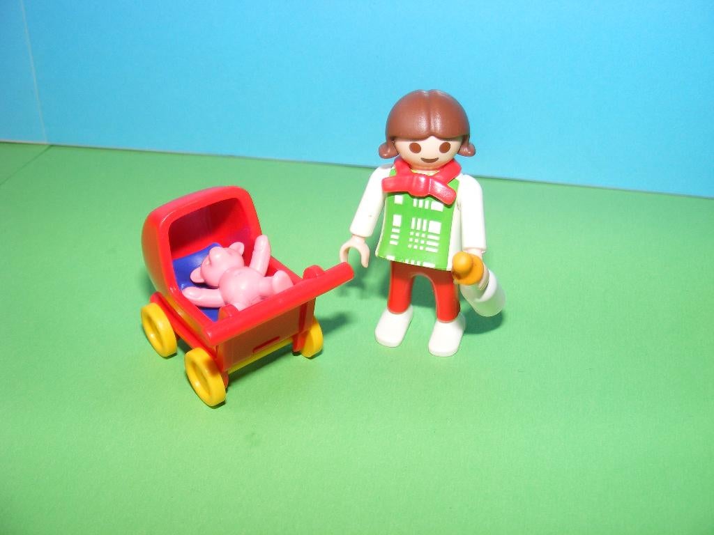 Playmobil meisje met poppenwagen en beer, Ophalen of Verzenden, Zo goed als nieuw, Complete set