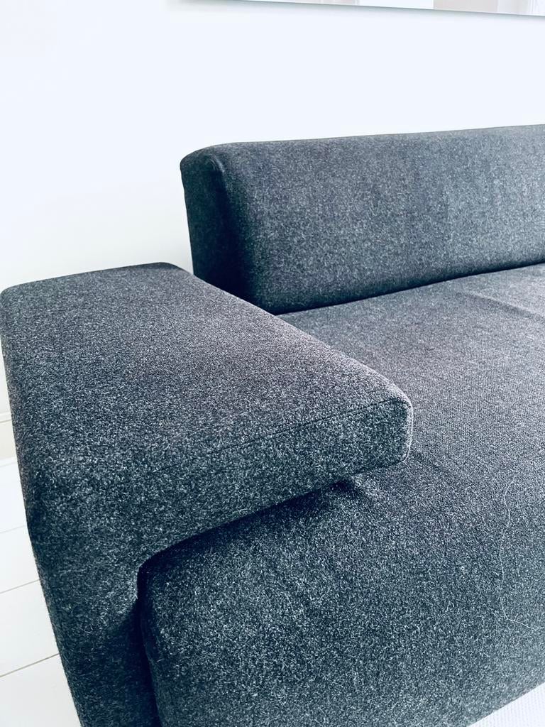 Antracietgrijze Moroso lowland 4 zitter, Ophalen, Gebruikt, 75 tot 100 cm, Rechte bank